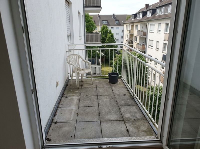 Before: empty, plain balcony